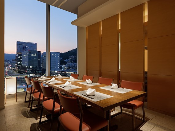 大きな窓のあるバリアフリーの個室イメージ